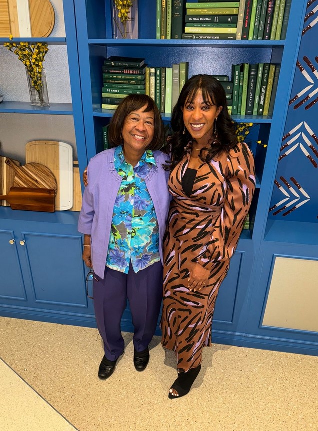 Photo of Victoria Motley Washington with daughter Ella