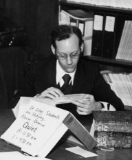 Photo of Vic Schoenbach in UNC SPH Epidemiology Students Room, 1977